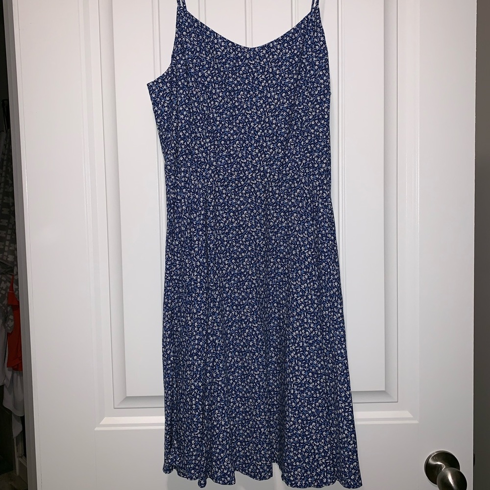 Flattering dress!